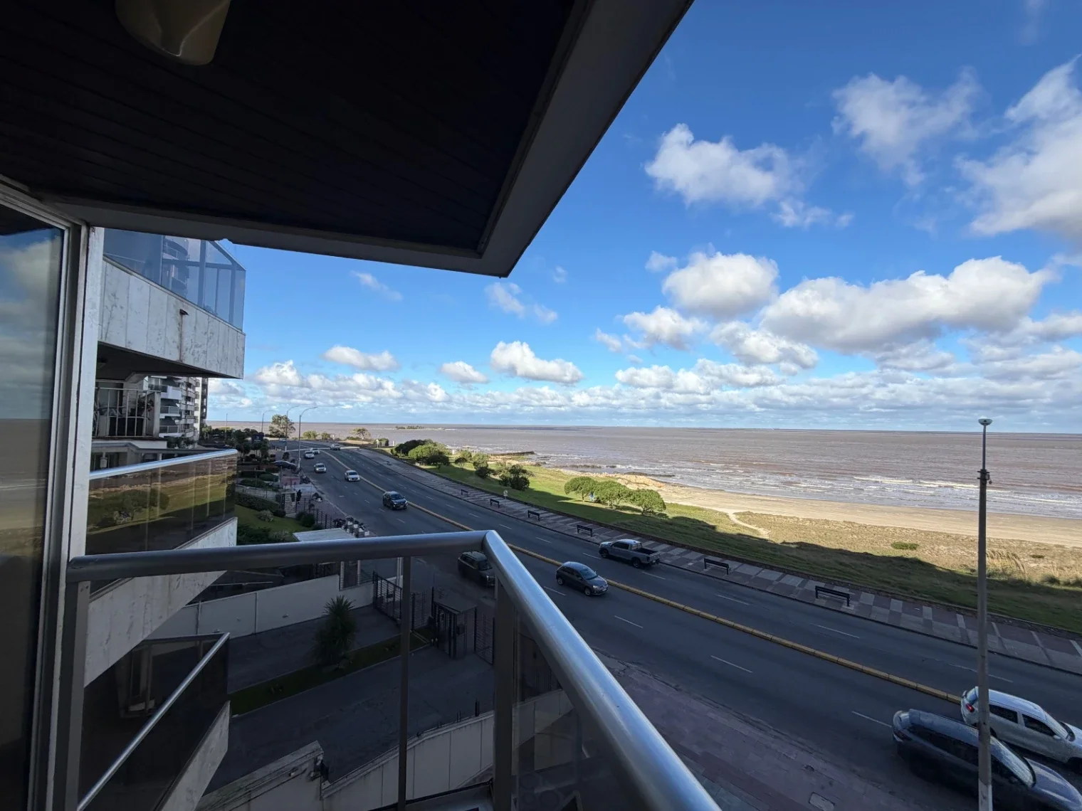 Apartamento en alquiler en Malvin - Imagen 2