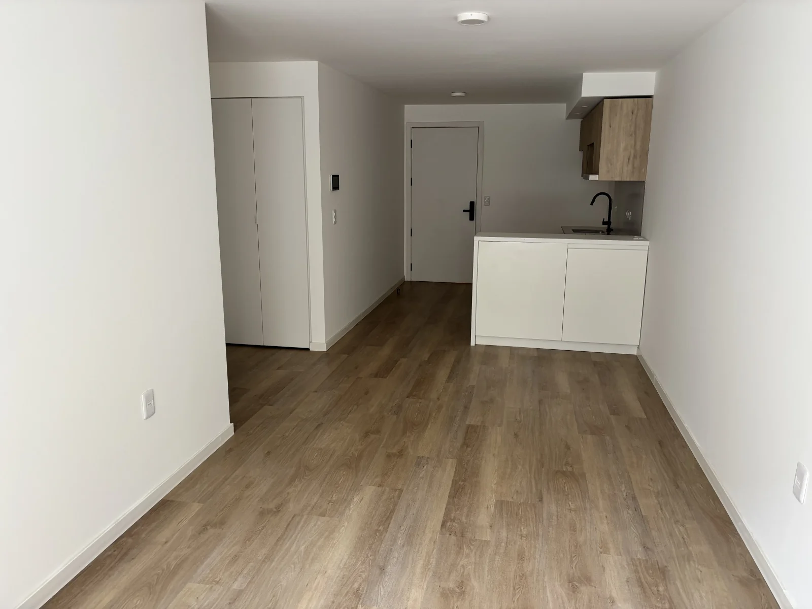 Apartamento en alquiler en Centro - Imagen 2