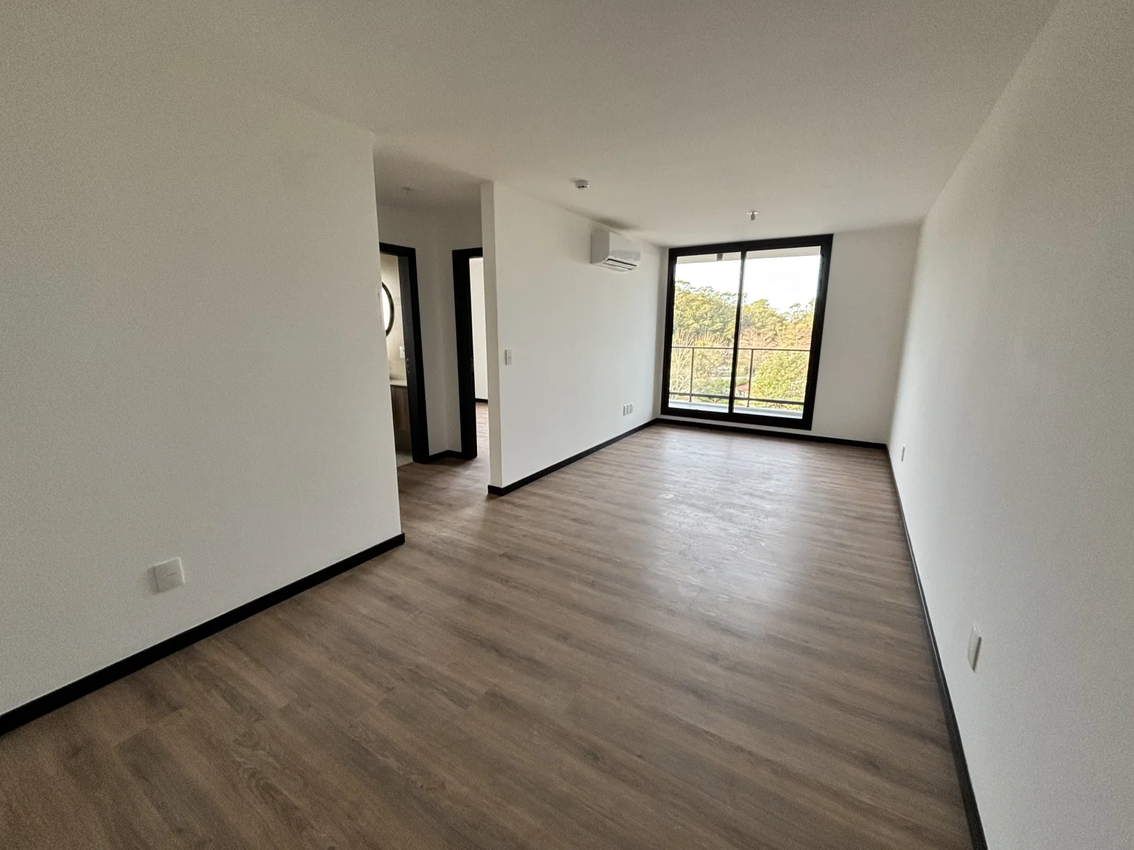 Alquiler apartamento 2 dormitorios con garage y amenities en Barra de Carrasco - Imagen 1