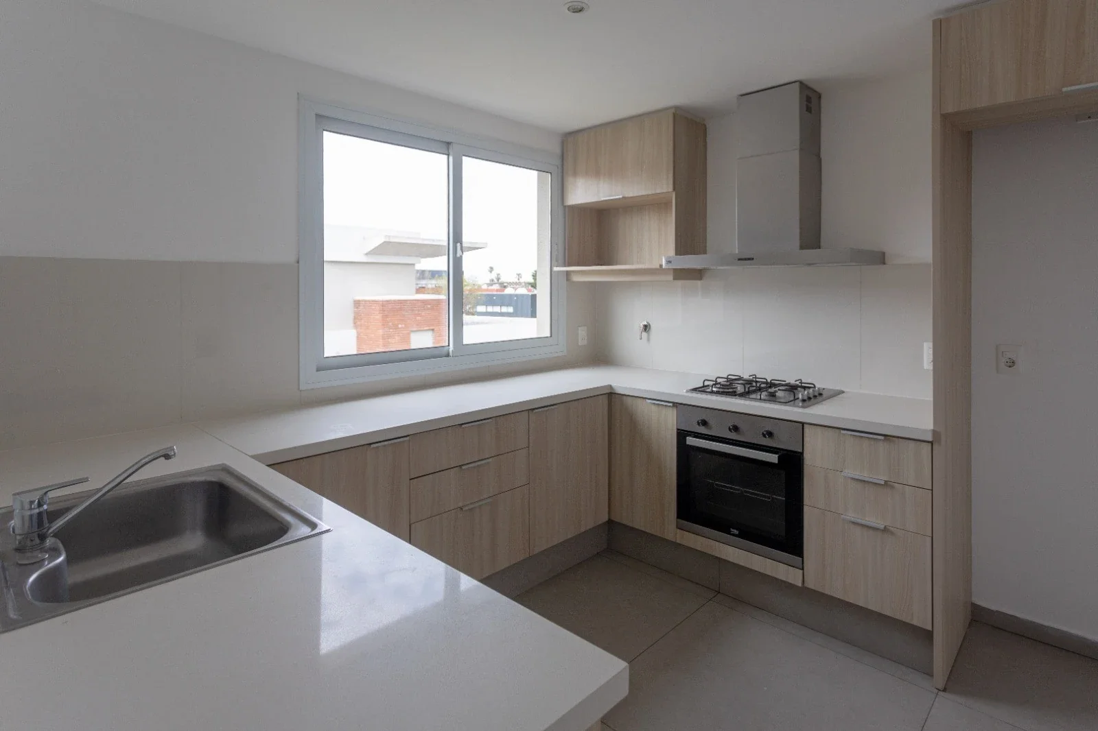 Apartamento en alquiler c/ cochera en Carrasco Norte - Imagen 1