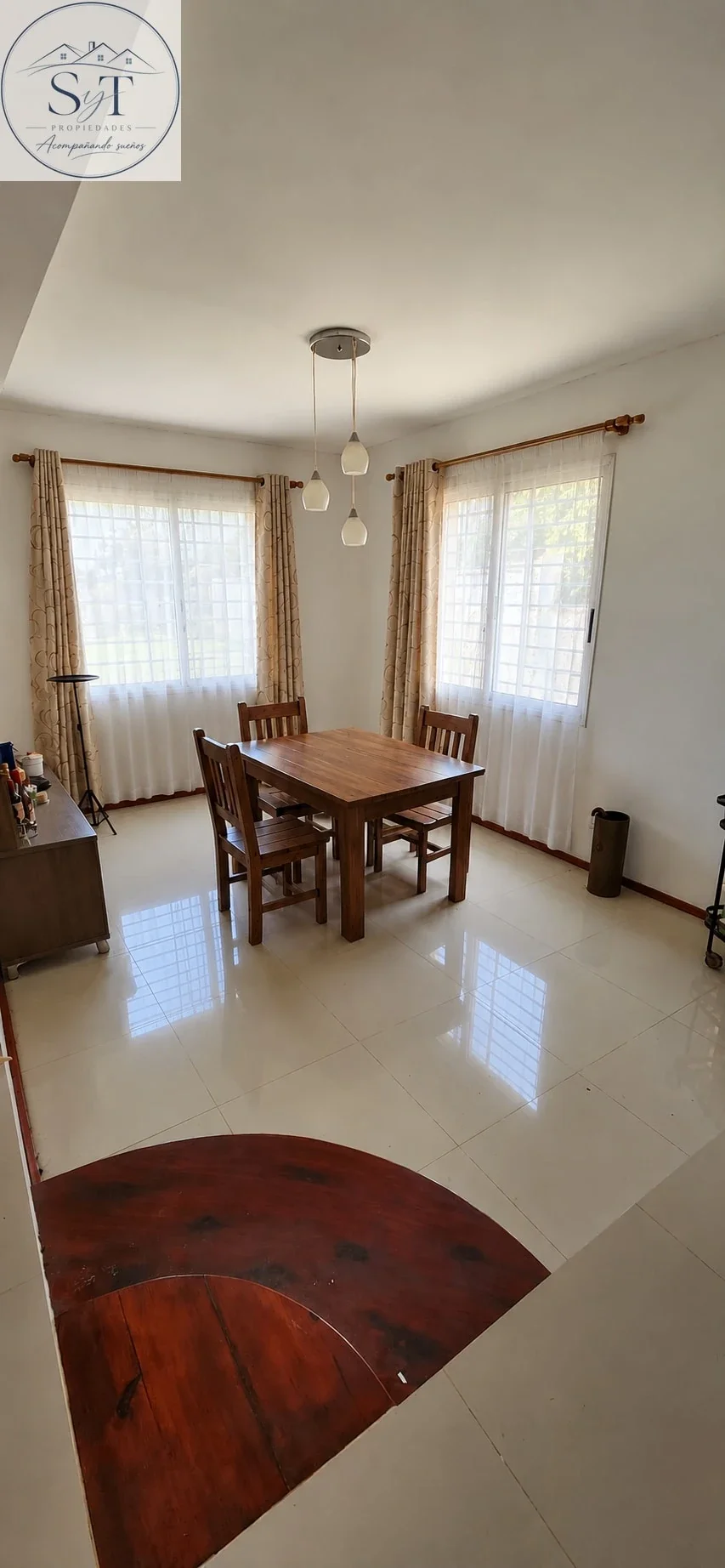 Casa en venta c/ cochera en Solymar - Imagen 5