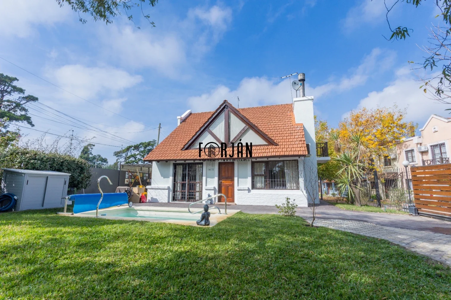 Casa en venta c/ cochera en Solymar - Imagen 2