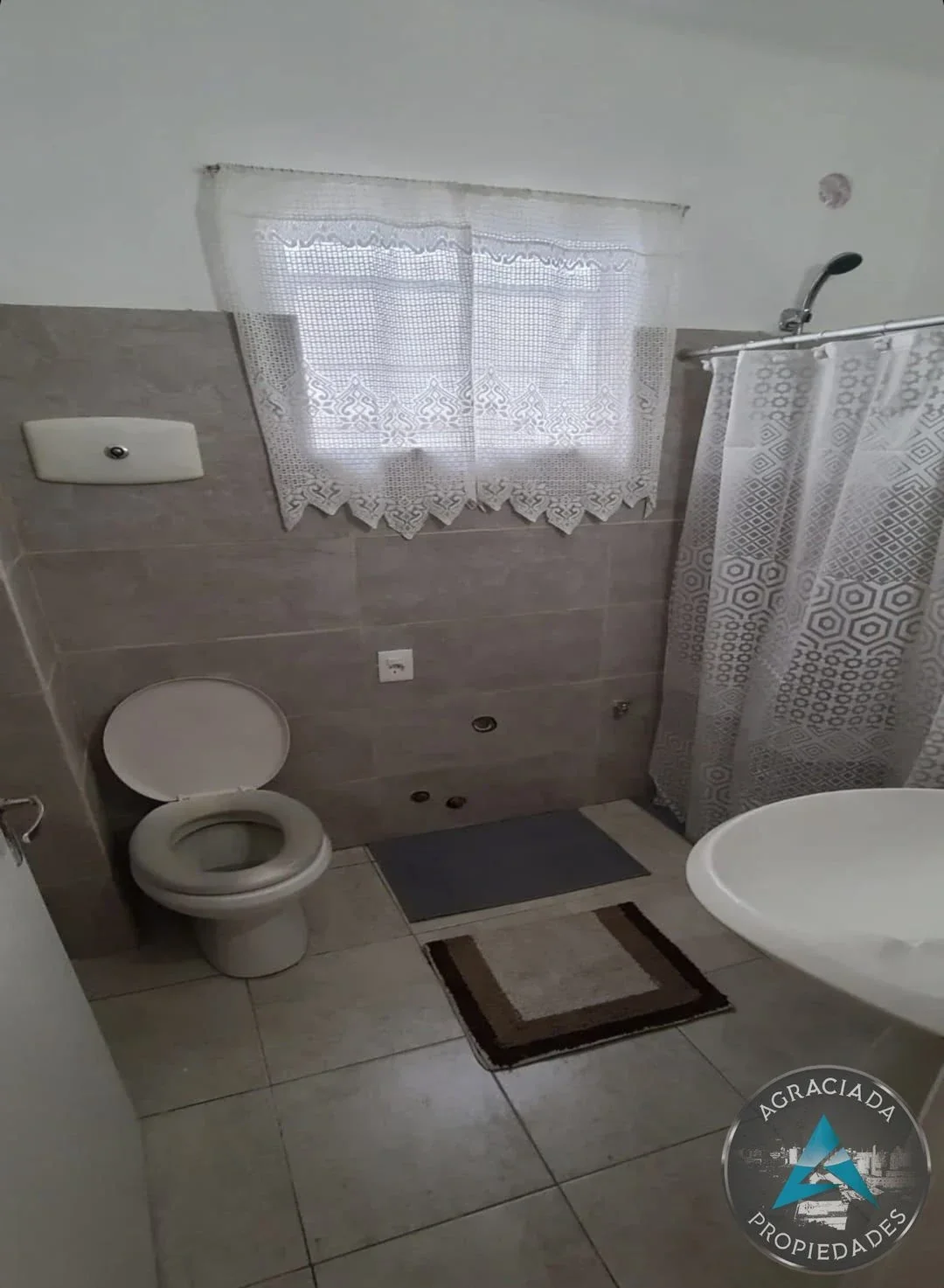 Apartamento en alquiler en Centro - Imagen 2