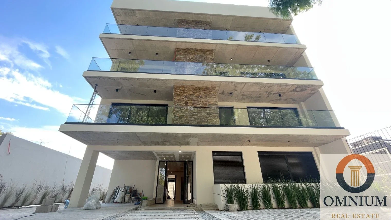 Apartamentos 3 dom, 3 baños, parrillero, patio y cocheras a estrenar en Carrasco - Imagen 3