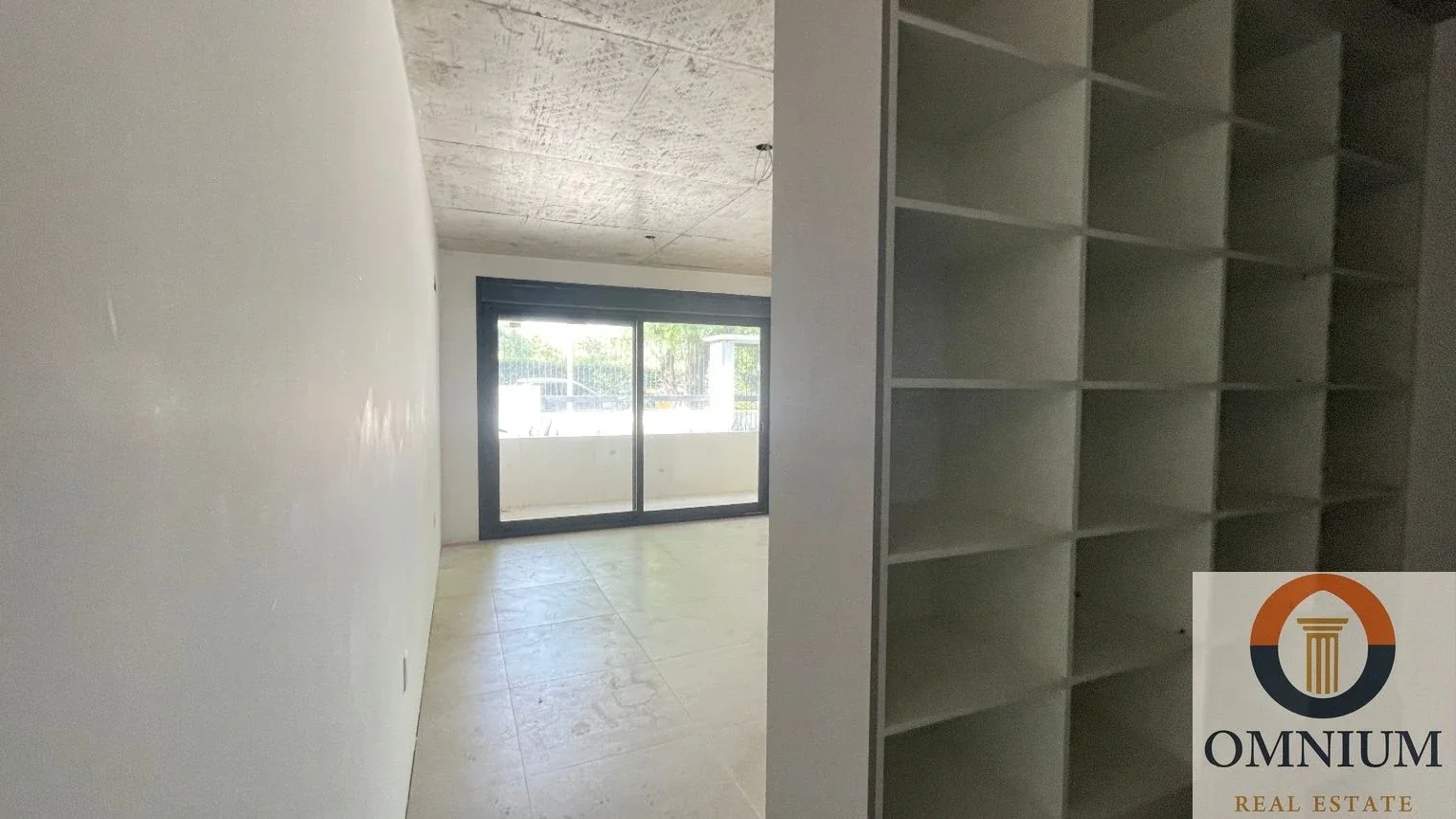 Apartamentos 3 dom, 3 baños, parrillero, patio y cocheras a estrenar en Carrasco - Imagen 5