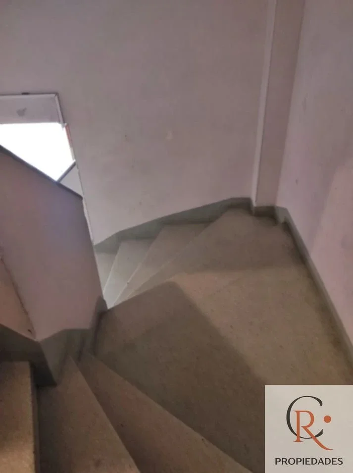 Apartamento en venta 2 dormitorios segundo piso por escalera en Cordón - Imagen 3