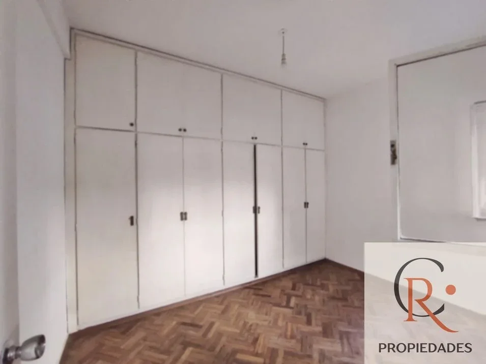 Apartamento en venta 2 dormitorios segundo piso por escalera en Cordón - Imagen 4