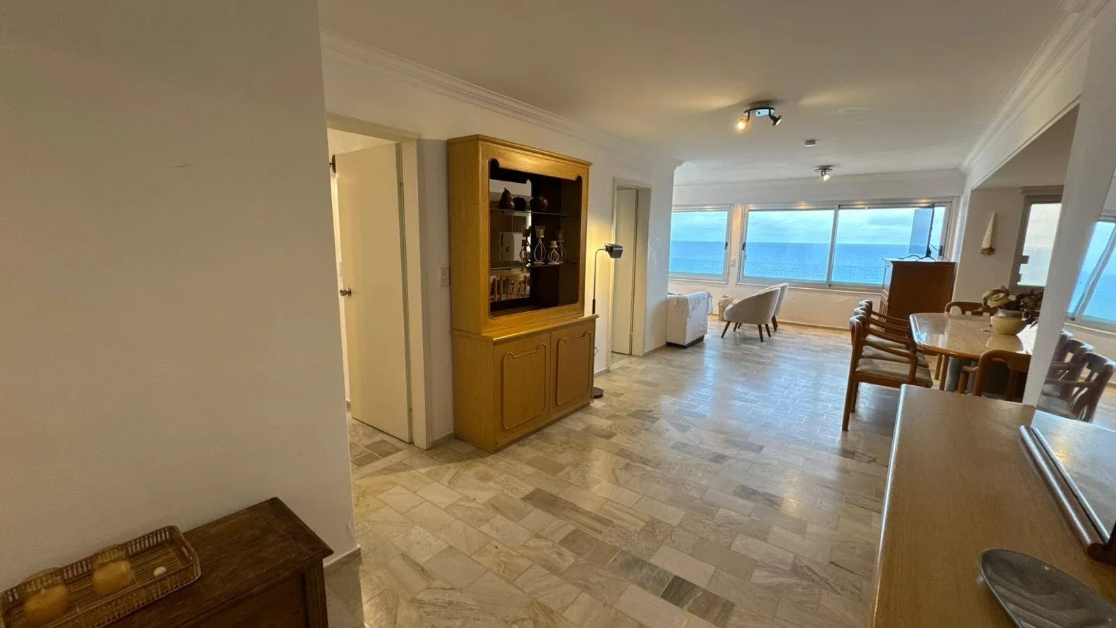 Apartamento en venta c/ cochera en Península - Imagen 4