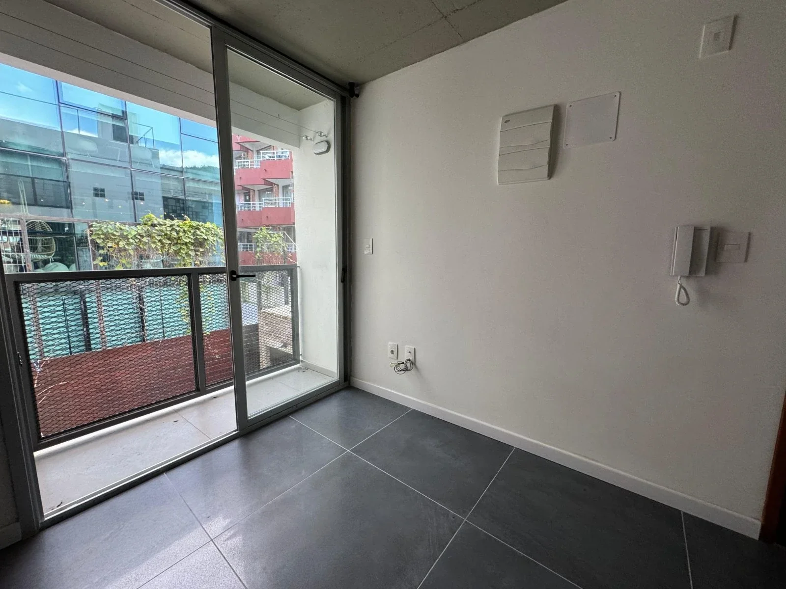 Apartamento en alquiler de 1 dormitorio c/ cochera en Punta Carretas - Imagen 2