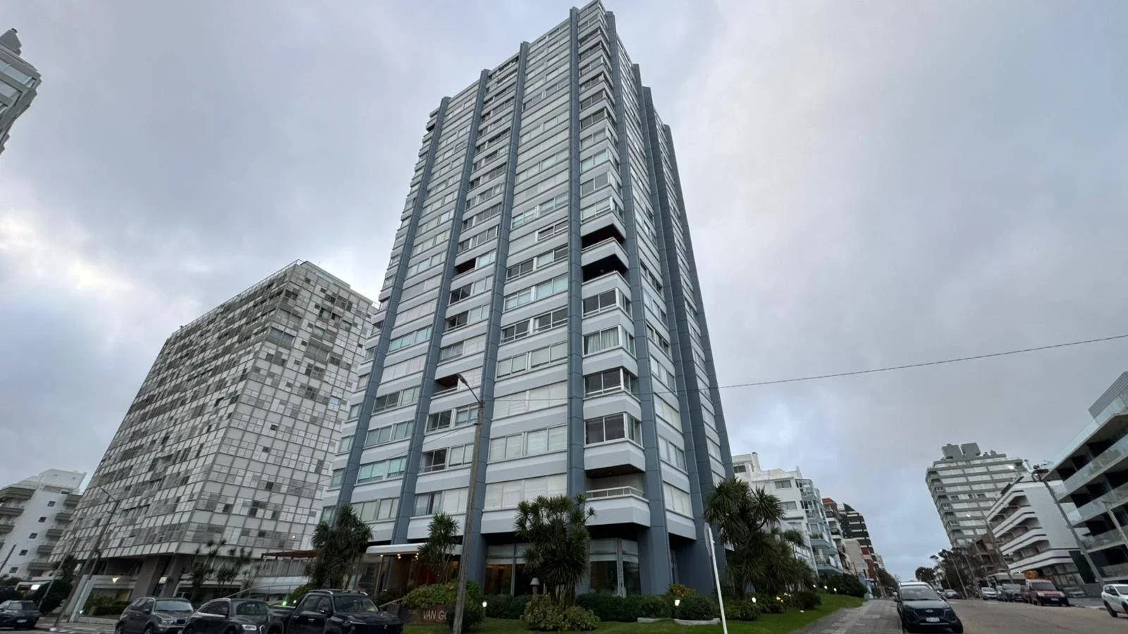 Apartamento en venta c/ cochera en Península - Imagen 1