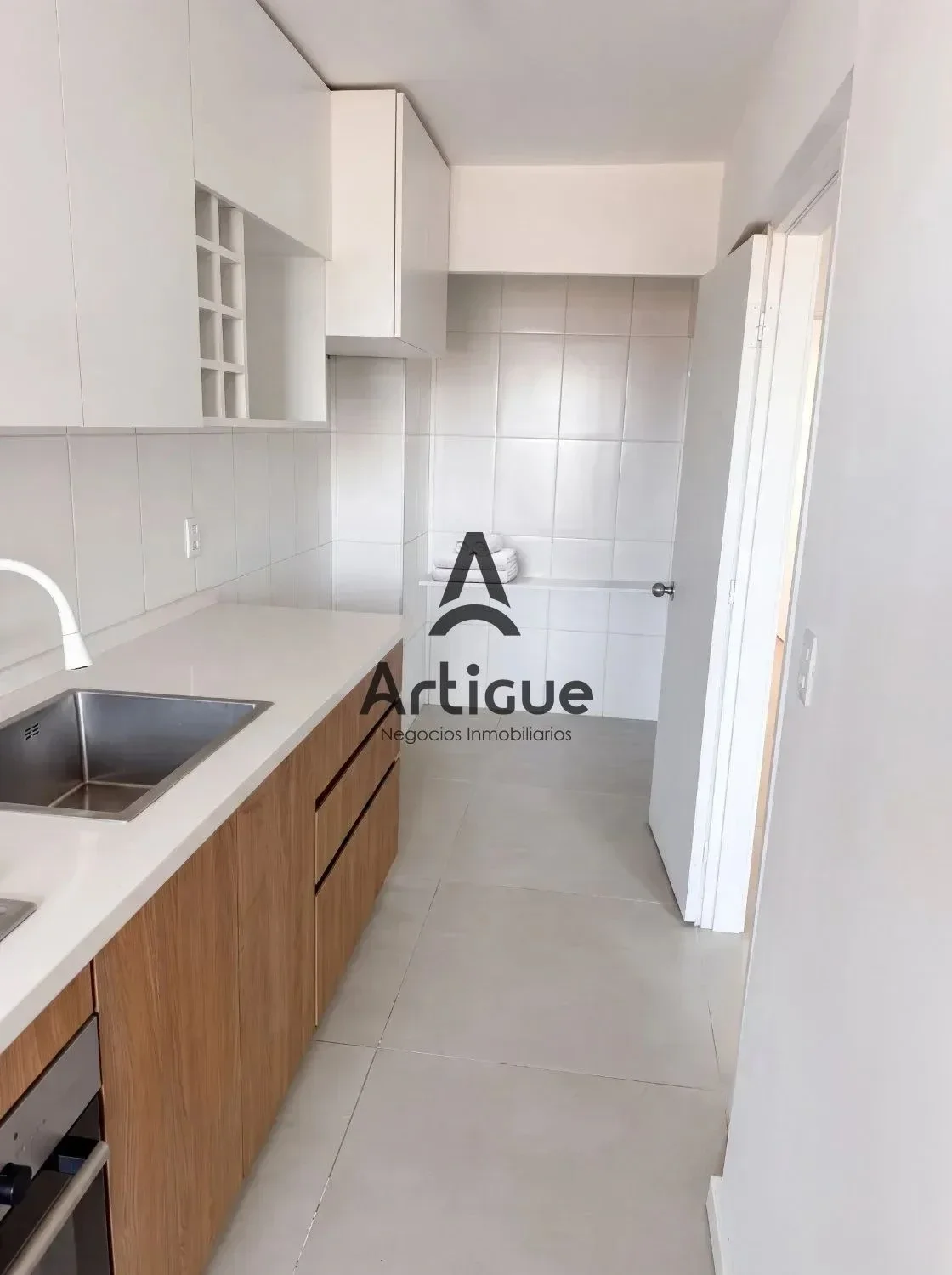 Apartamento en alquiler c/ cochera en Puerto Buceo - Imagen 5