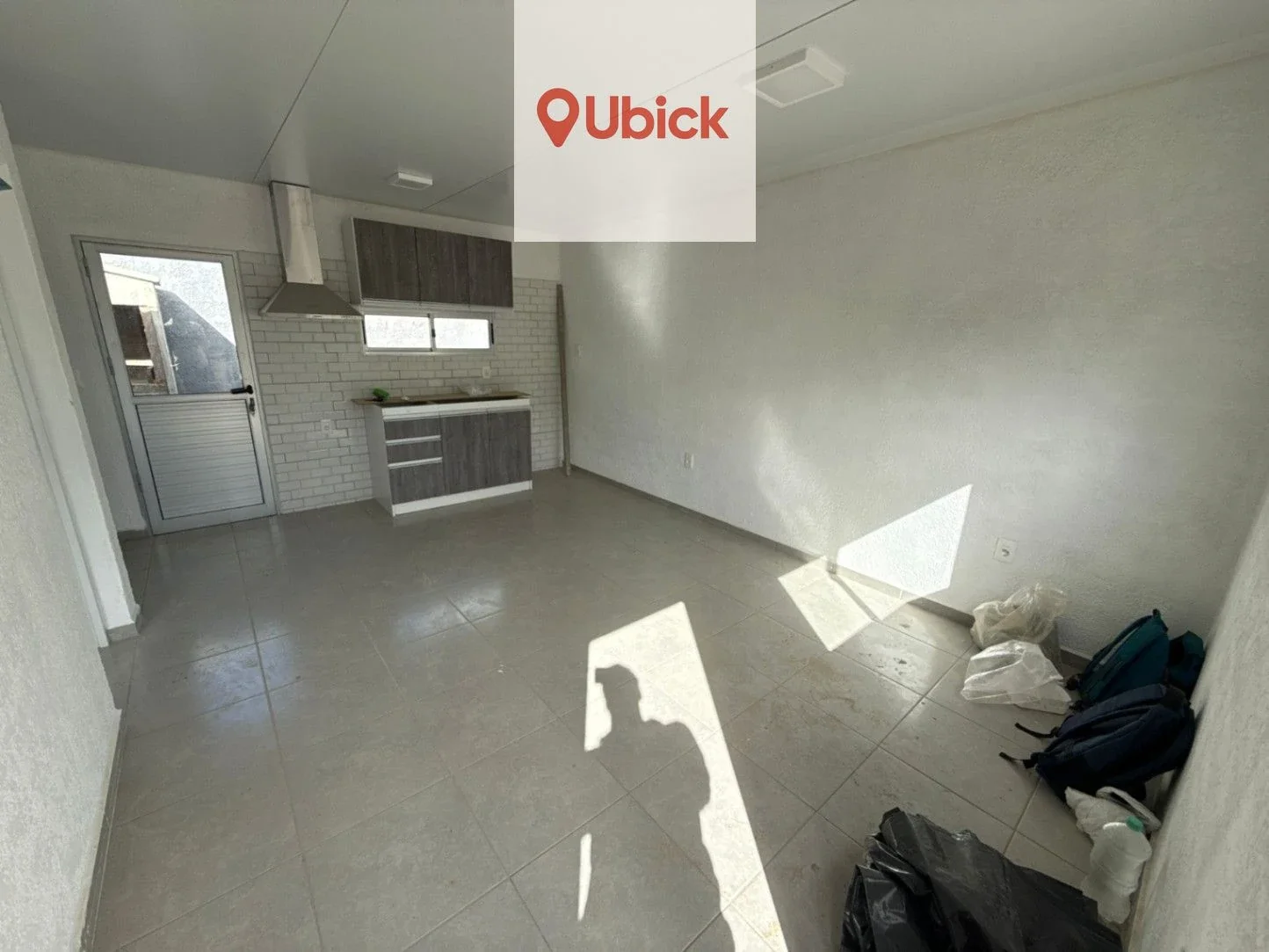 Alquiler Casa Lomas de Solymar 1 dormitorio con cochera a estrenar - Imagen 4