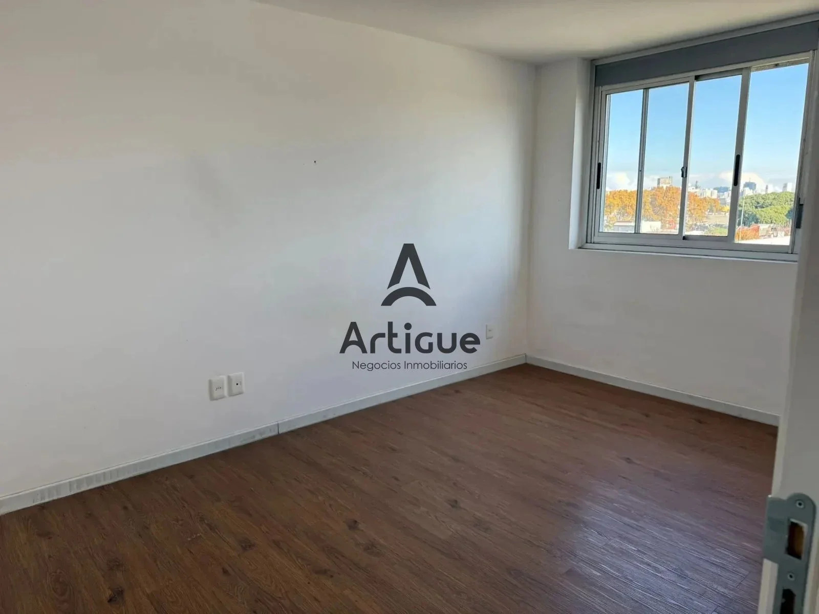 Apartamento en alquiler c/ cochera en Tres Cruces - Imagen 5