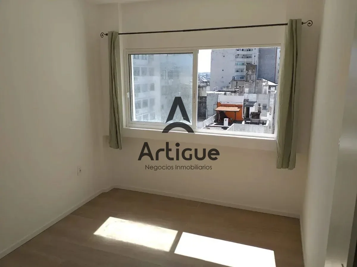 Apartamento en alquiler en Centro - Imagen 3
