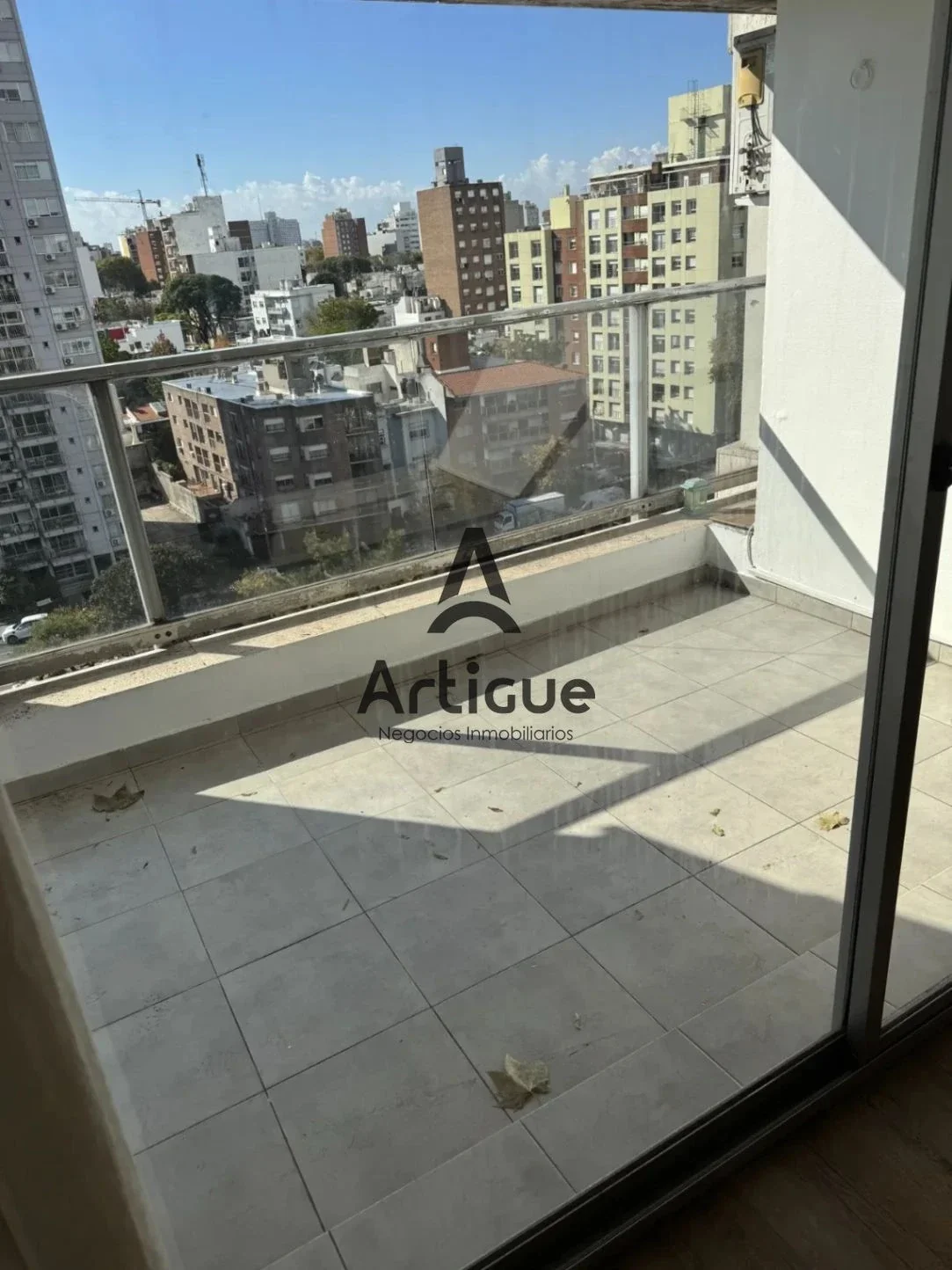 Alquiler apartamento 2 dormitorios en Pocitos con cochera - Imagen 3
