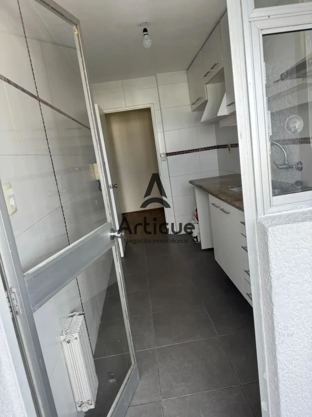 Alquiler apartamento 2 dormitorios en Pocitos con cochera - Imagen 4