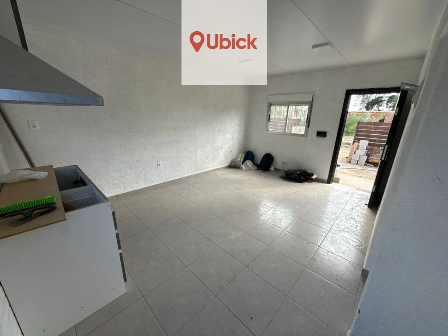 Alquiler Casa Lomas de Solymar 1 dormitorio con cochera a estrenar - Imagen 1