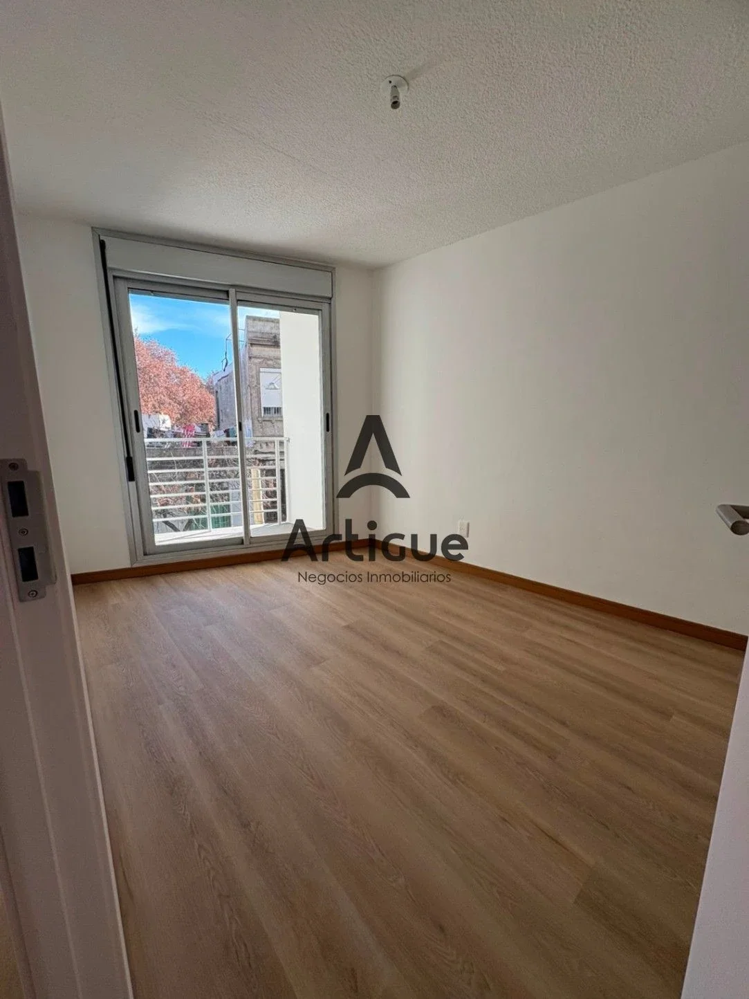 Apartamento en alquiler en Tres Cruces - Imagen 5