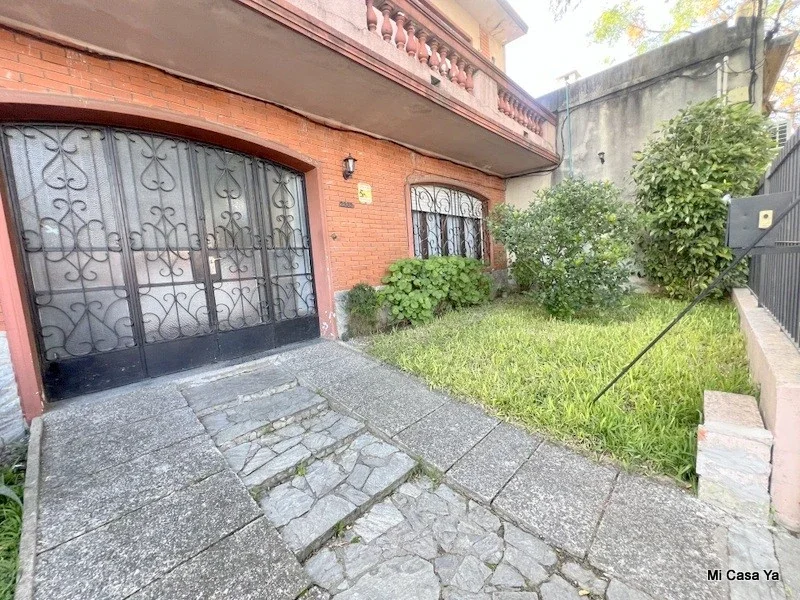 Venta Casa La Blanqueada 4 dormitorios 2 baños 2 garage jardin parrillero terraz - Imagen 4
