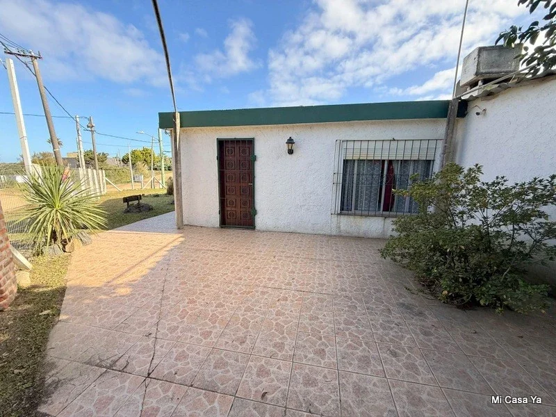 Venta casa San Luis lado sur a media cuadra playa 1 o 2 dormitorios patio solida - Imagen 4