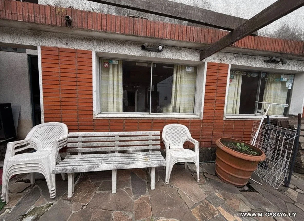 Alquiler Monohambiente La Blanqueada, Con Patio y Sin Gastos Comunes!! - Imagen 2