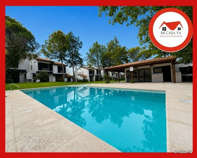 Venta casa formato duplex Barrio cerrado Playa Brava Punta del Este piscina - Imagen 1