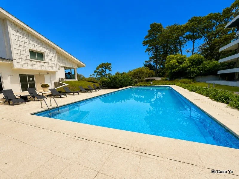 Venta apartamento Punta del Este 2 dormitorios al frente garage amenities - Imagen 5