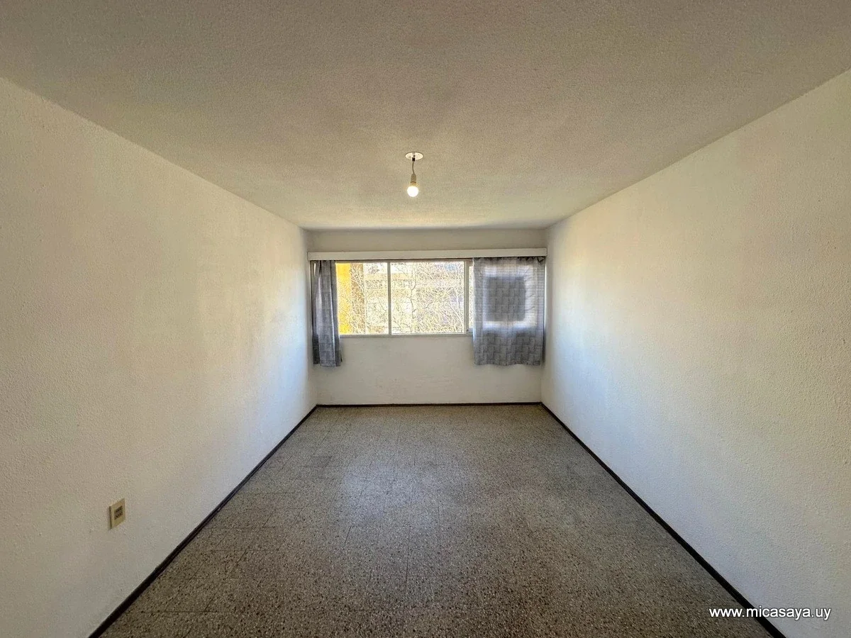Apartamento en alquiler c/ cochera en Malvin Norte - Imagen 3