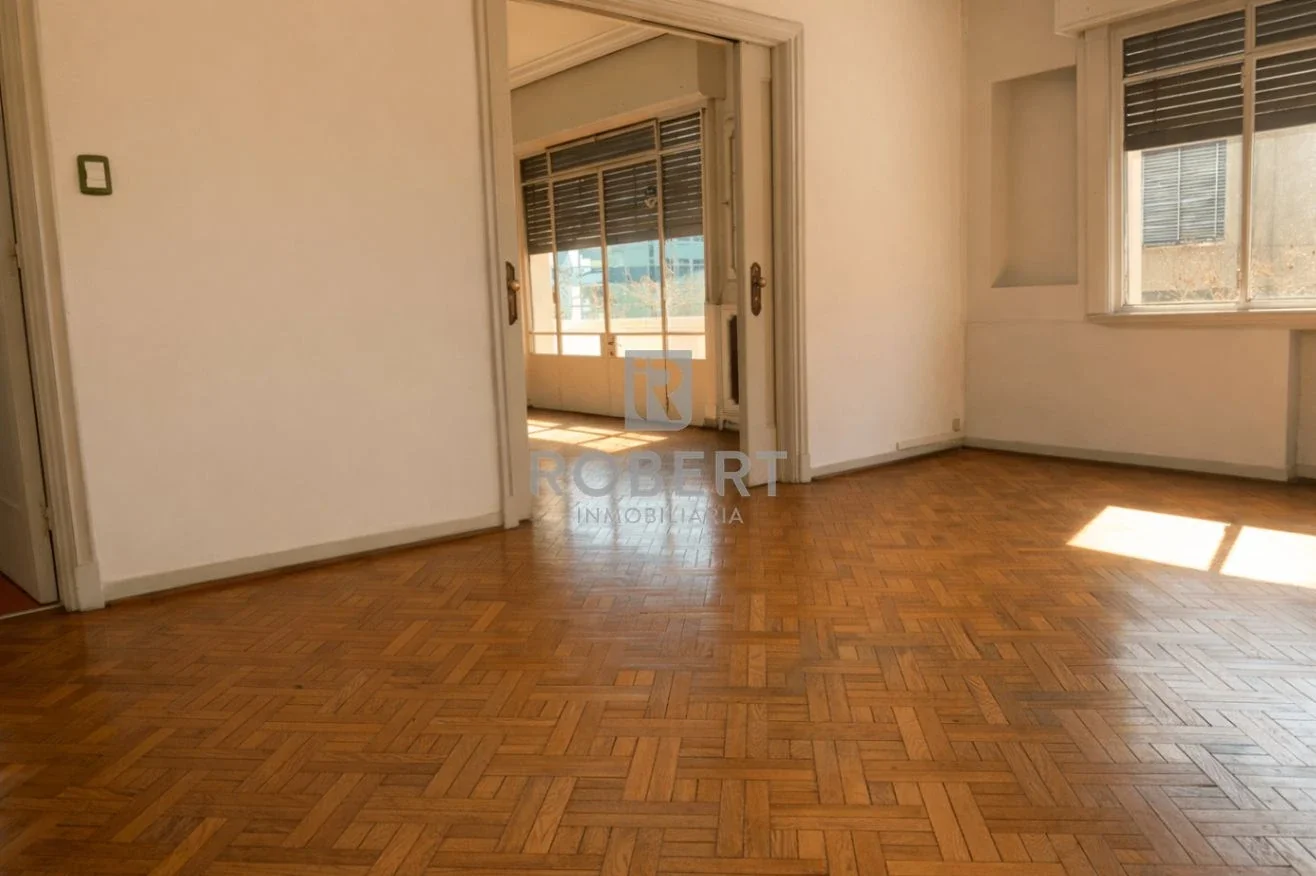 Apartamento en venta de 5 dormitorios en Centro - Imagen 2