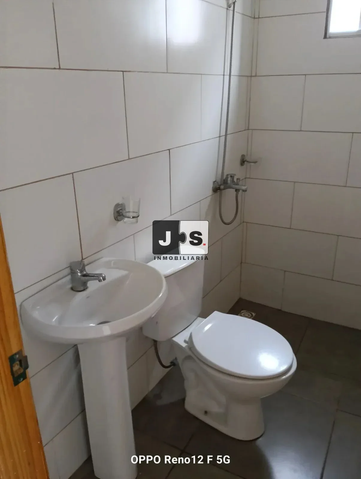 Apartamento en alquiler c/ cochera en Cerrito - Imagen 4
