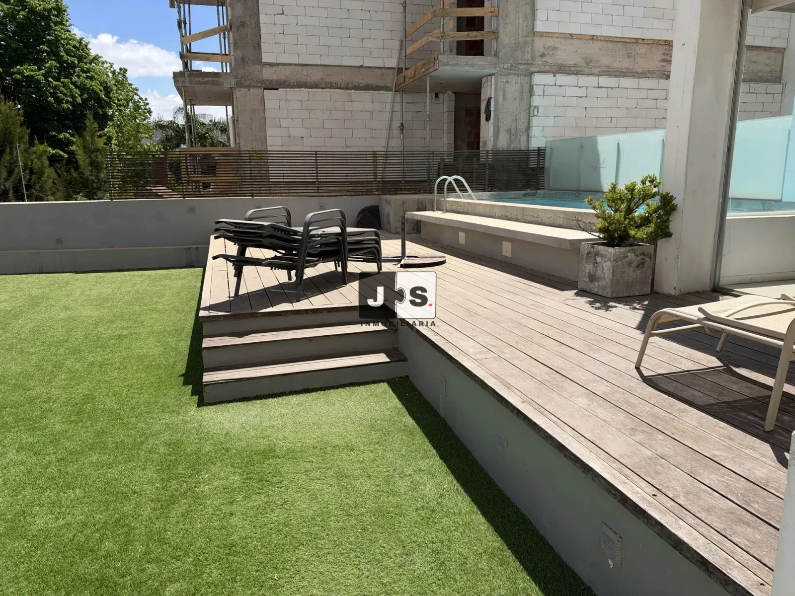 Alquilo apartamento 3 dormitorios c/cochera Barrio Malvin - Imagen 2
