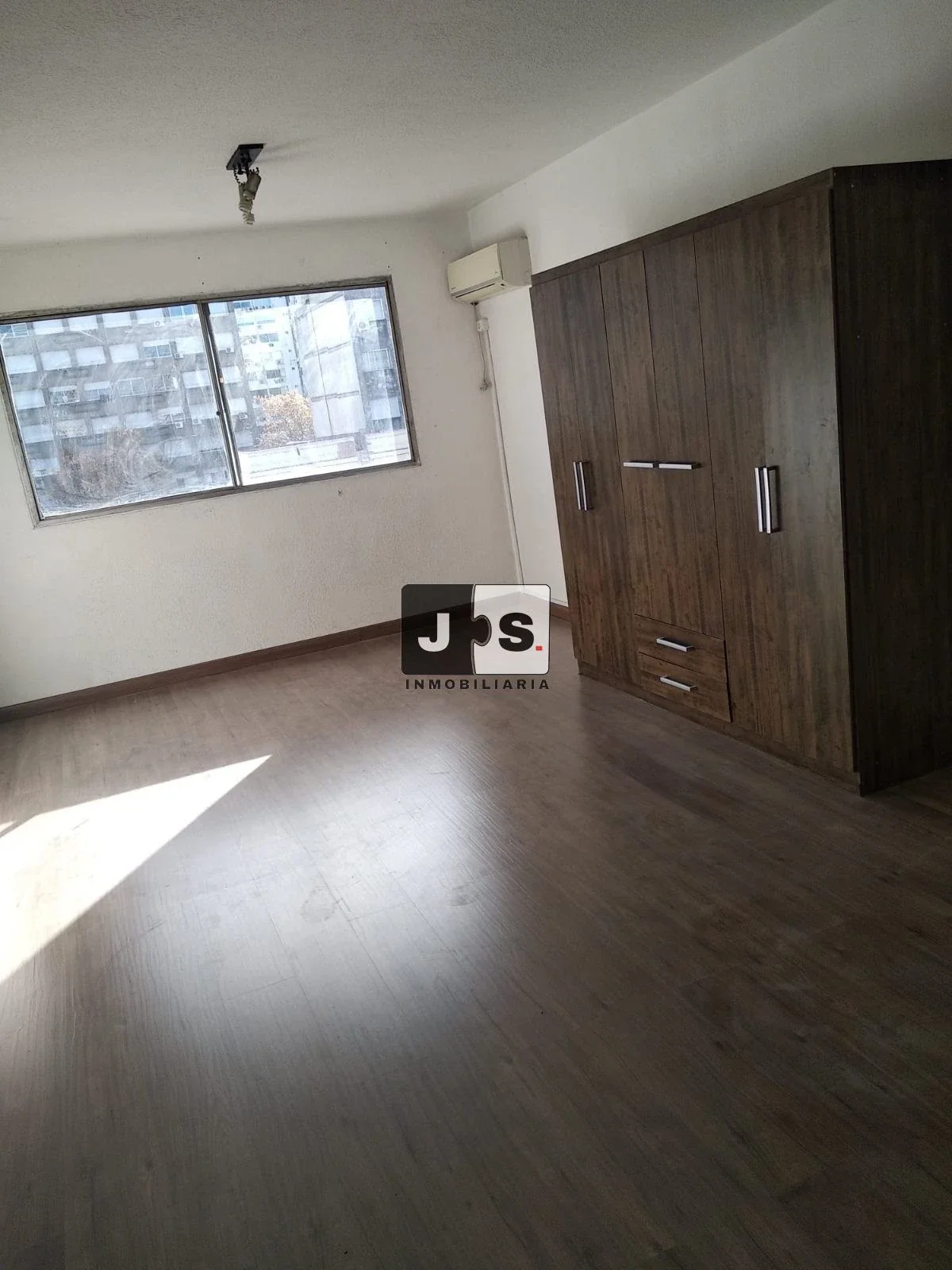 Apartamento en alquiler en Centro - Imagen 2