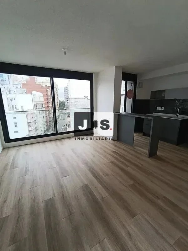 Apartamento en alquiler en Tres Cruces - Imagen 1