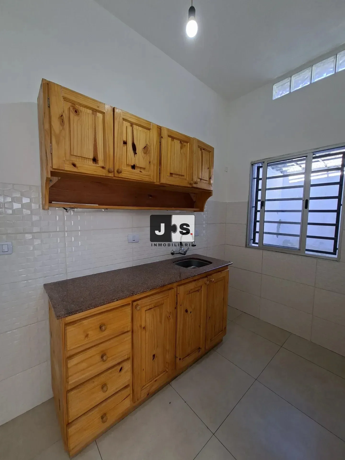 Alquilo Apartamento tipo casa 2 dormitorios sin gastos comunes Brazo Oriental - Imagen 2