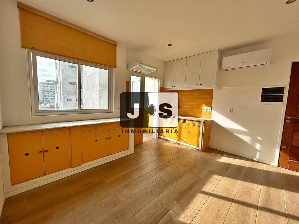 Alquilo Apartamento 1 dormitorio con terraza Centro - Imagen 2