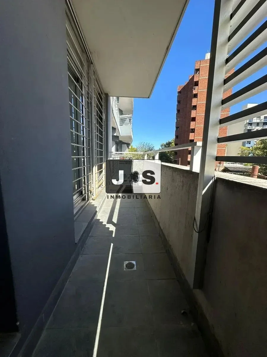 Alquilo Apartamento 2 dormitorios Cordón - Imagen 2