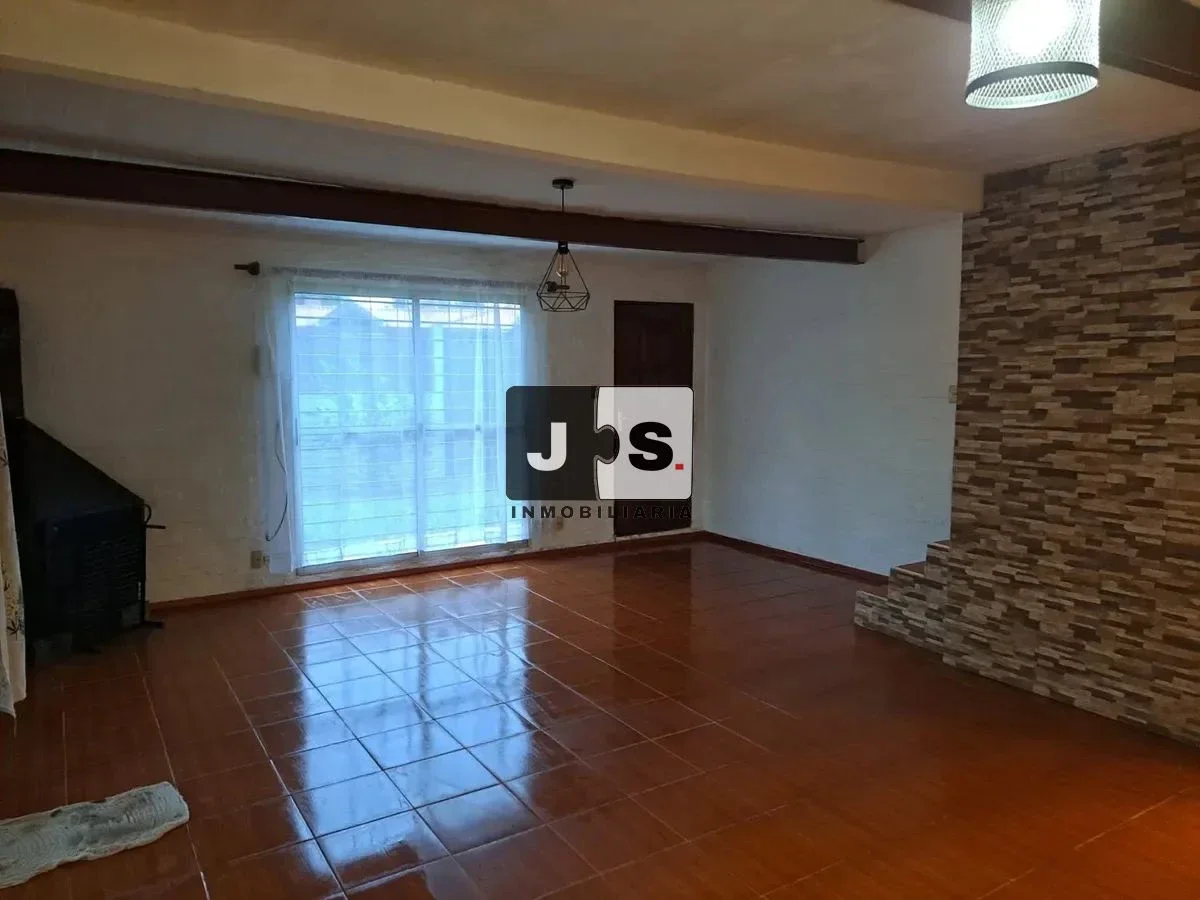 Casa en alquiler c/ cochera en Lomas de Solymar - Imagen 1