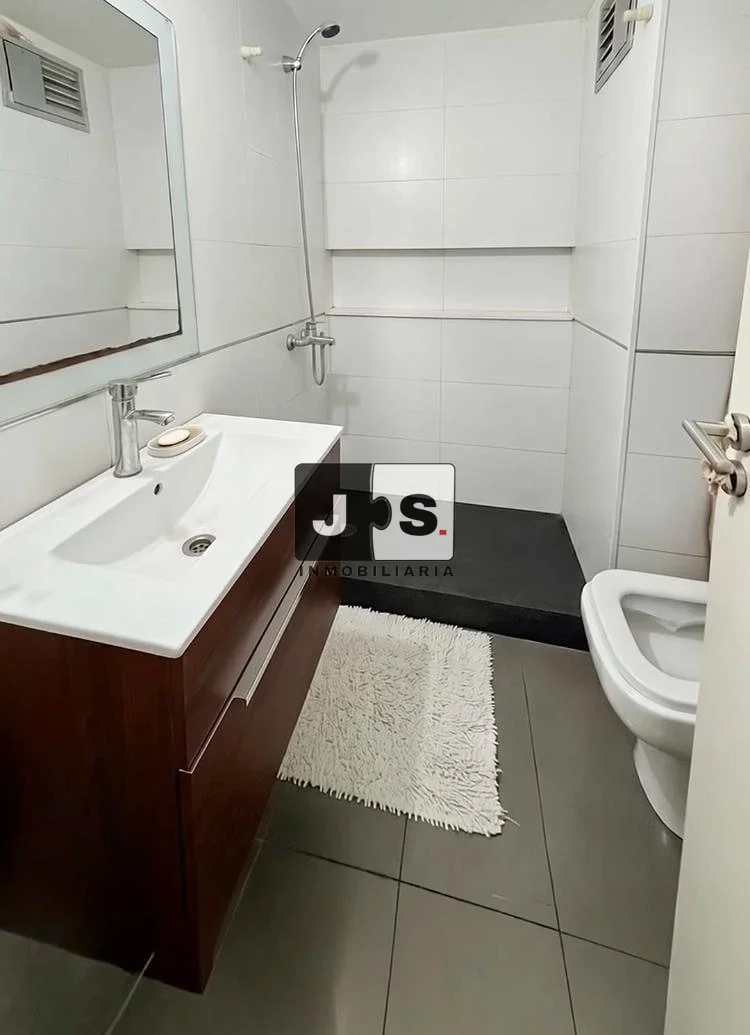 Venta de apartamento de 2 dormitorios en el centro - Imagen 4