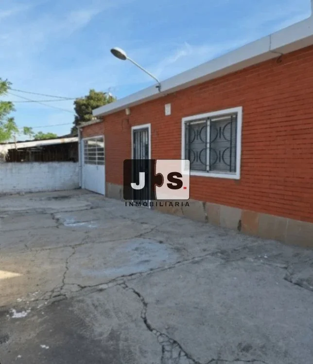 Casa en venta c/ cochera en Las Piedras - Imagen 1