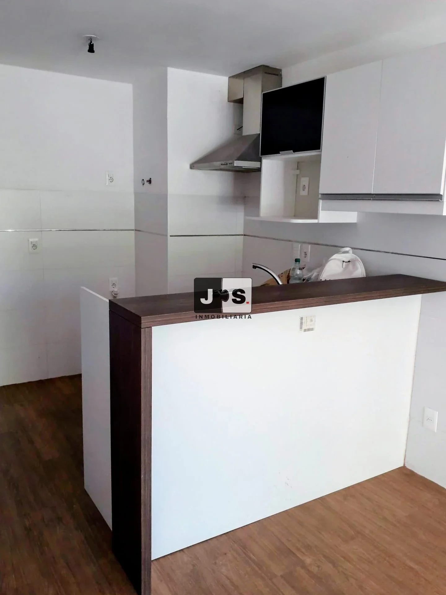 Venta de apartamento de 2 dormitorios en el centro - Imagen 2
