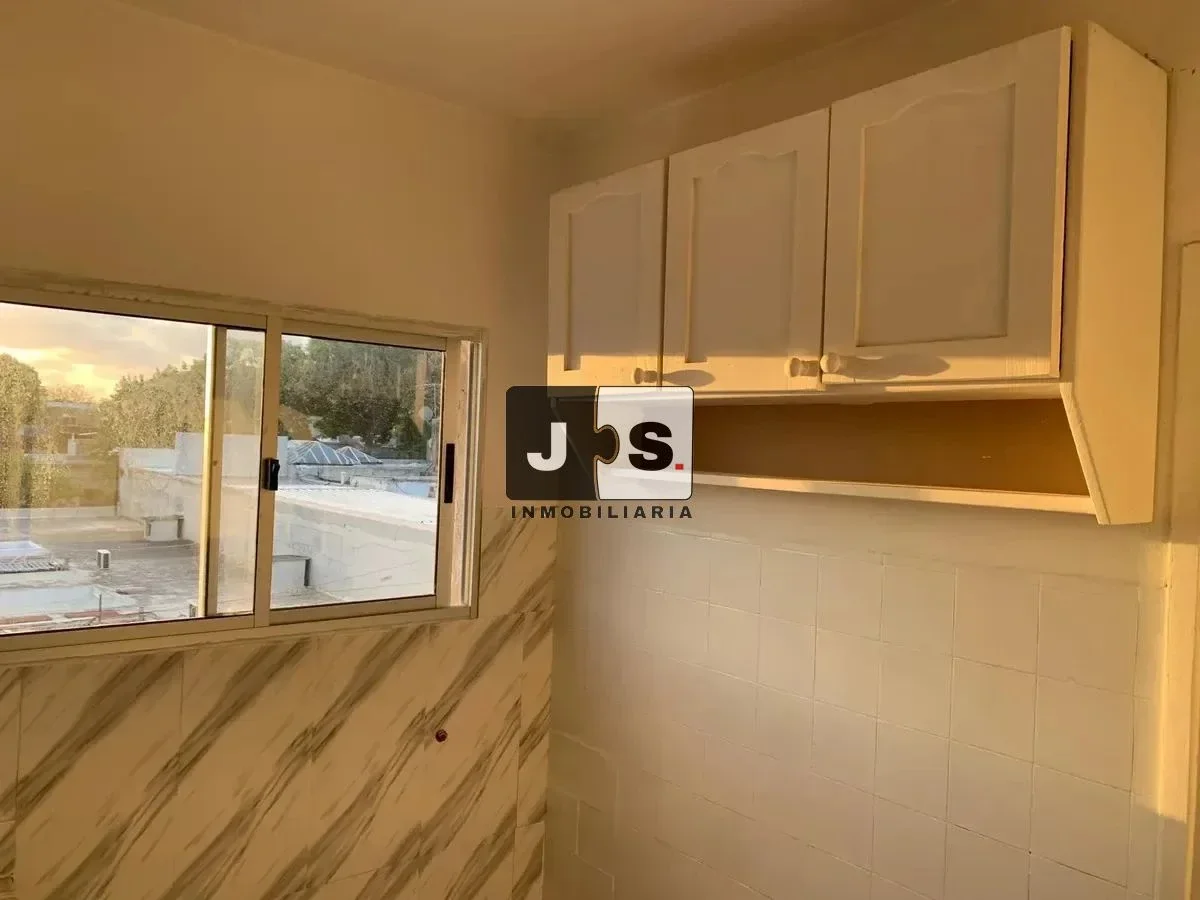 Alquilo Apartamento 1 dormitorio La Comercial - Imagen 4