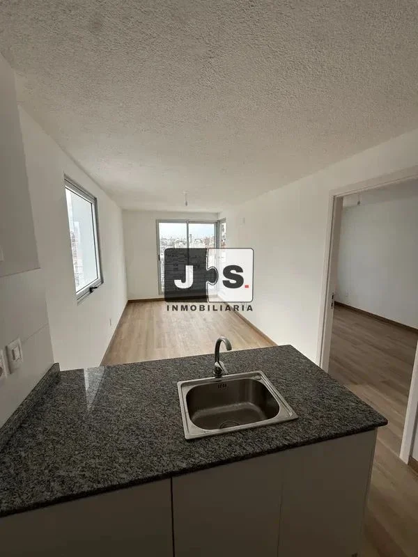 Apartamento en alquiler c/ cochera en Barrio Sur - Imagen 1
