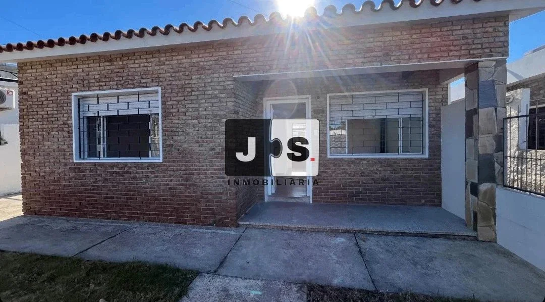 Casa en alquiler c/ cochera en Pando - Imagen 1