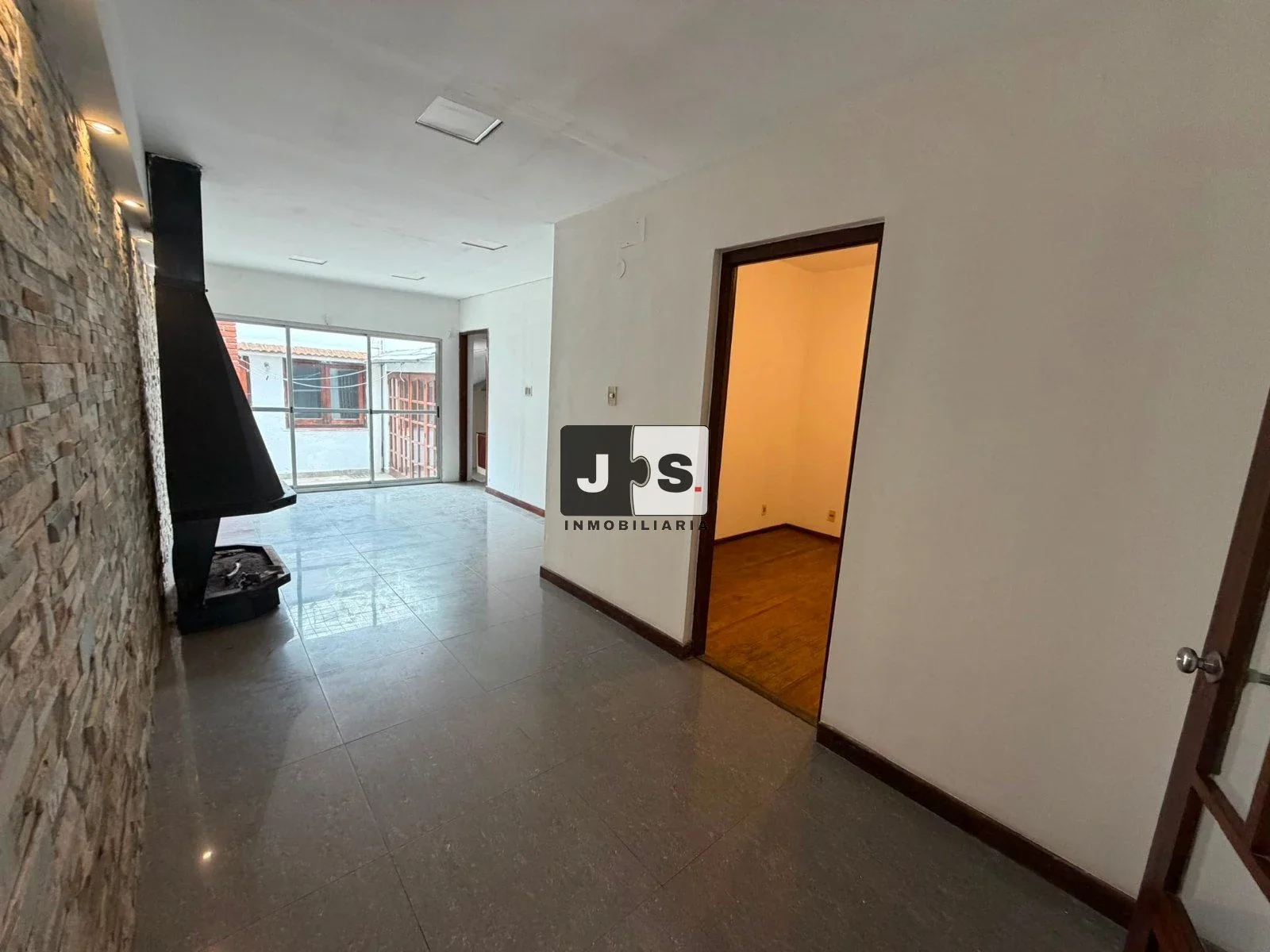 Alquiler de casa de 3 dormitorios en Mercado Modelo - Imagen 5