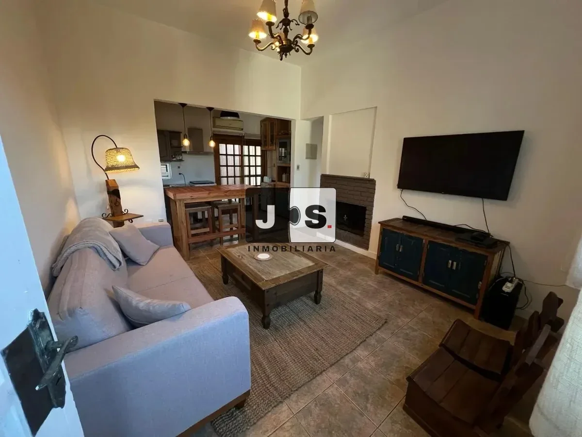 Casa en alquiler c/ cochera en Lagomar - Imagen 1
