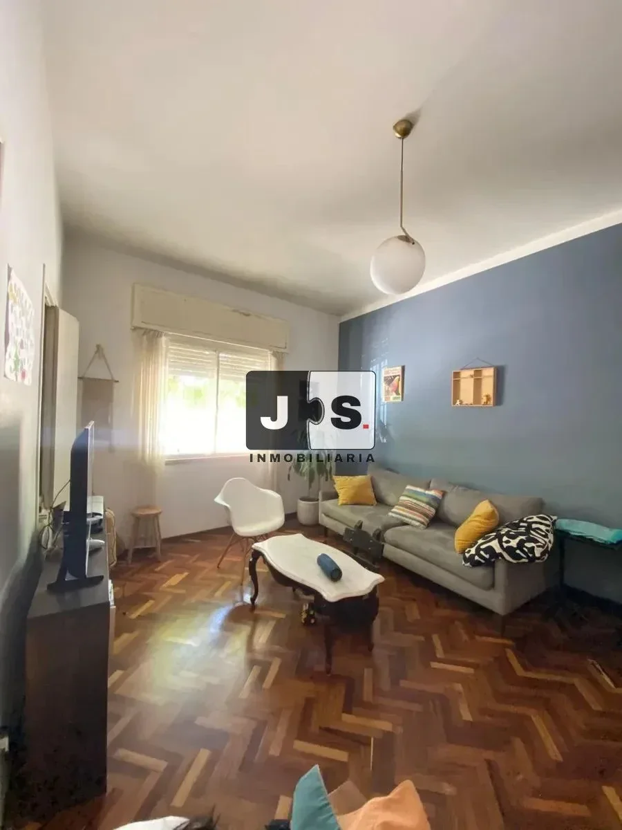 Alquilo Casa 3 dormitorios con patio y garaje Pocitos - Imagen 3