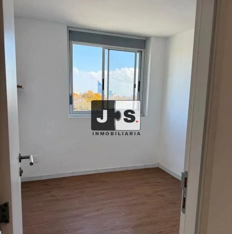 Alquiler Apartamento 2 Dormitorios Tres Cruces con cochera - Imagen 4