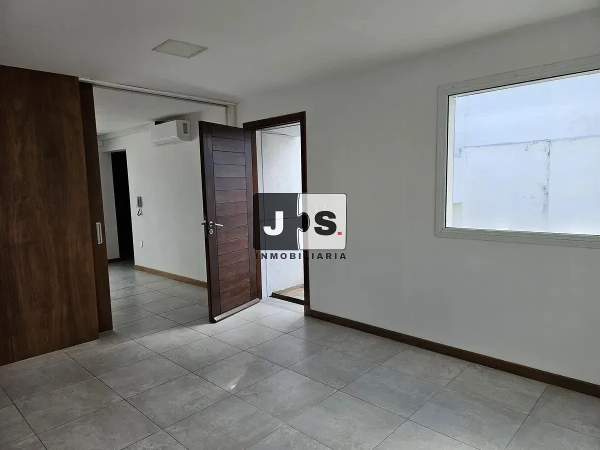 Apartamento en alquiler c/ cochera en Malvin - Imagen 2