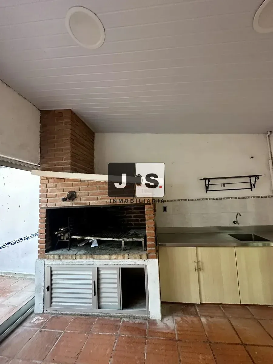 Casa en alquiler c/ cochera en Villa del Cerro - Imagen 4