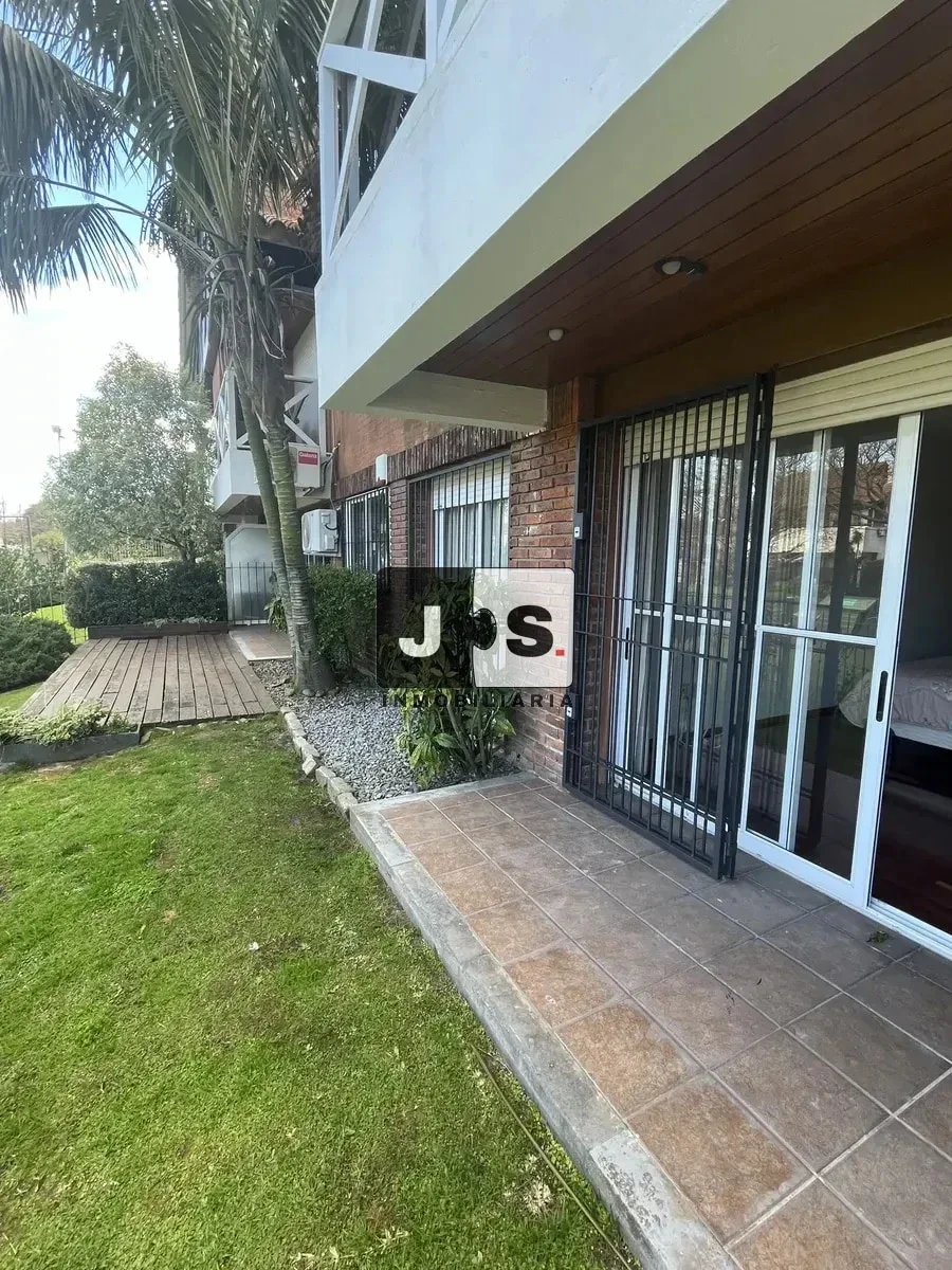 Alquiler de casa de 2 dormitorios en Carrasco c/cochera - Imagen 5